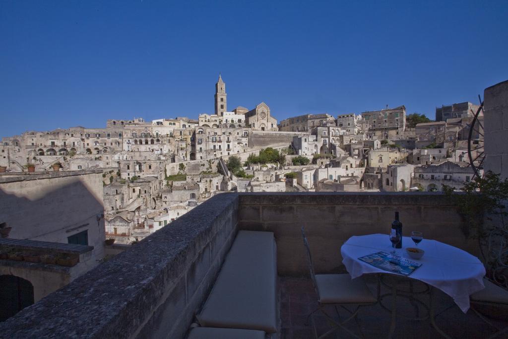 L'Hotel In Pietra Matera Bagian luar foto