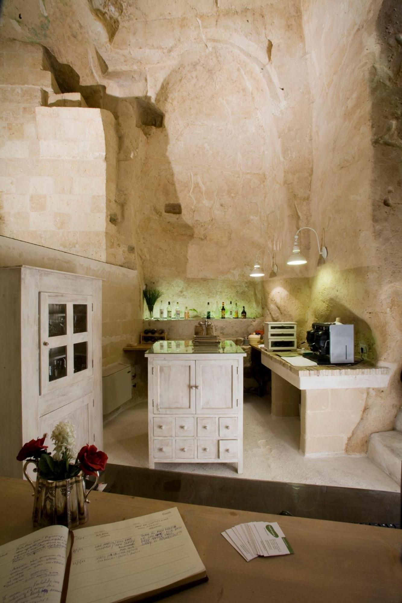 L'Hotel In Pietra Matera Bagian luar foto